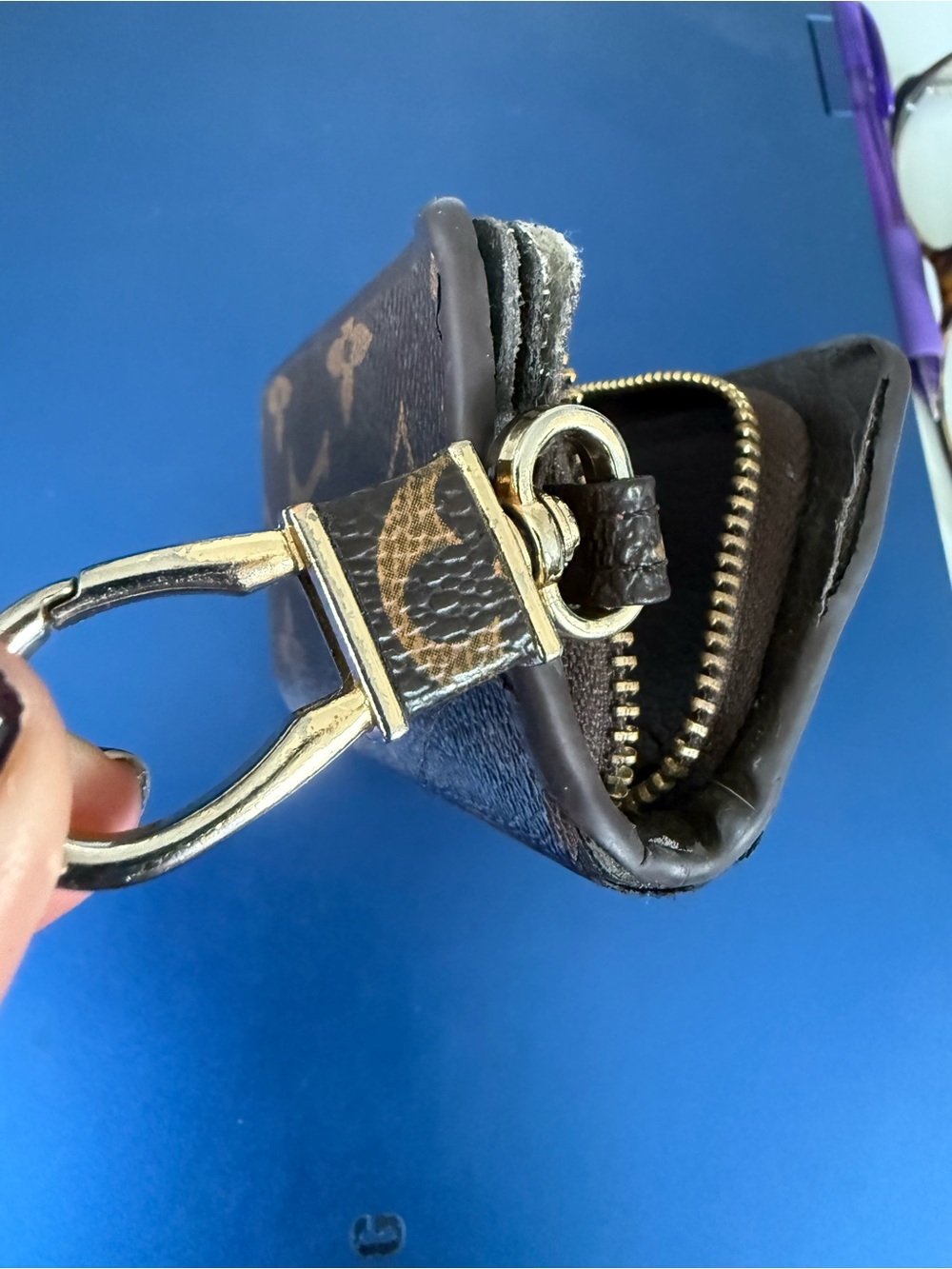 Louis Vuitton Monogram Key Pouch -need repair - Picture 3 of 9